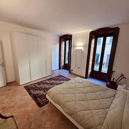 La Casa Del Corso Apartment Arona Bagian luar foto